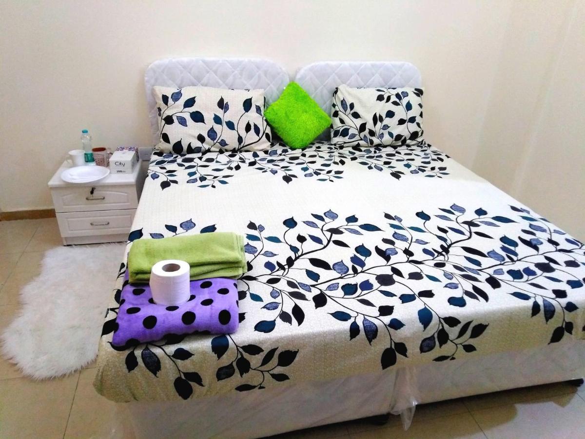 Bright Sunshine Holiday Home Shared Apartments Ντουμπάι Εξωτερικό φωτογραφία
