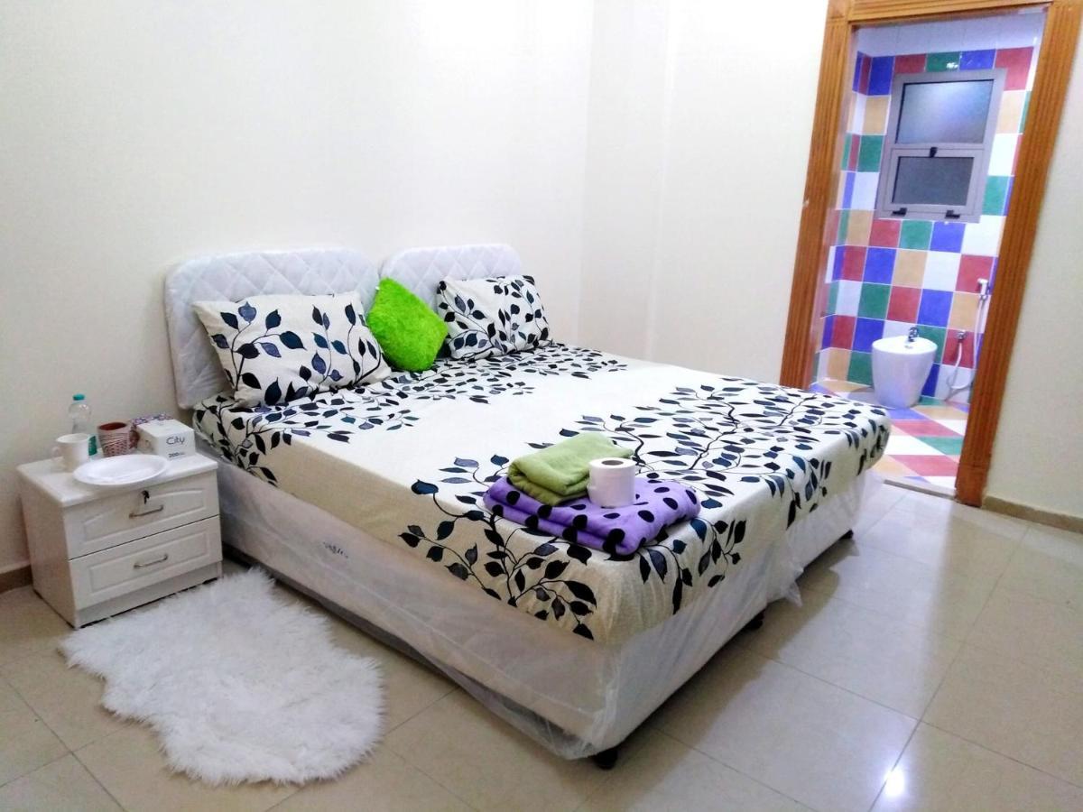 Bright Sunshine Holiday Home Shared Apartments Ντουμπάι Εξωτερικό φωτογραφία