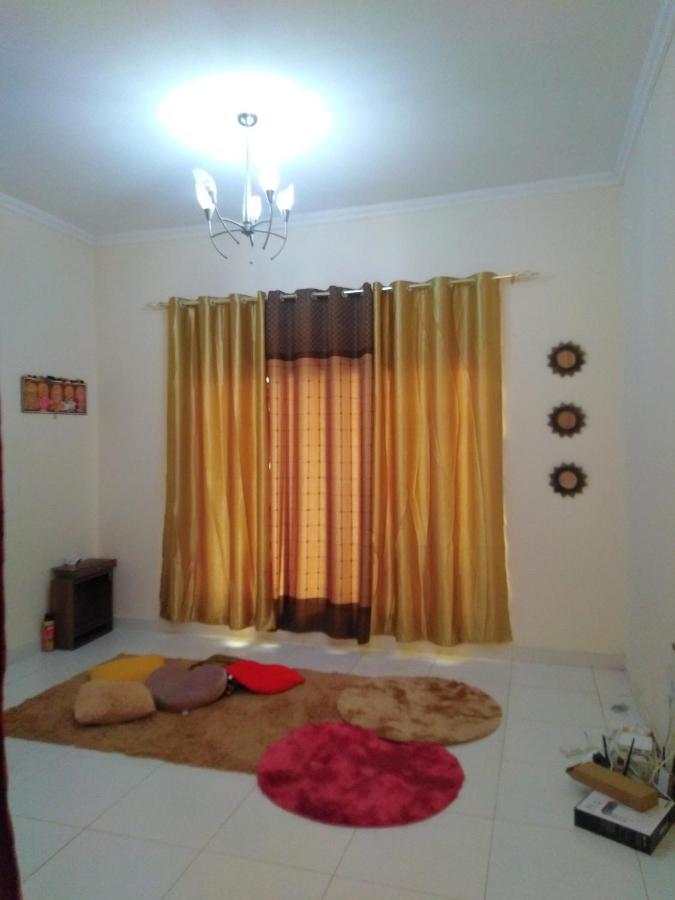 Bright Sunshine Holiday Home Shared Apartments Ντουμπάι Εξωτερικό φωτογραφία