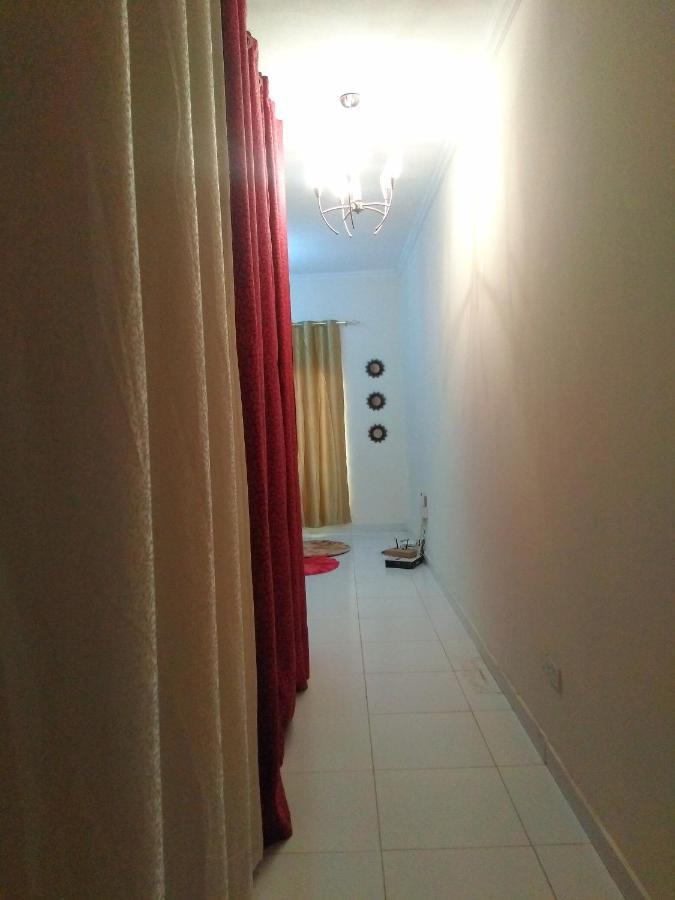 Bright Sunshine Holiday Home Shared Apartments Ντουμπάι Εξωτερικό φωτογραφία